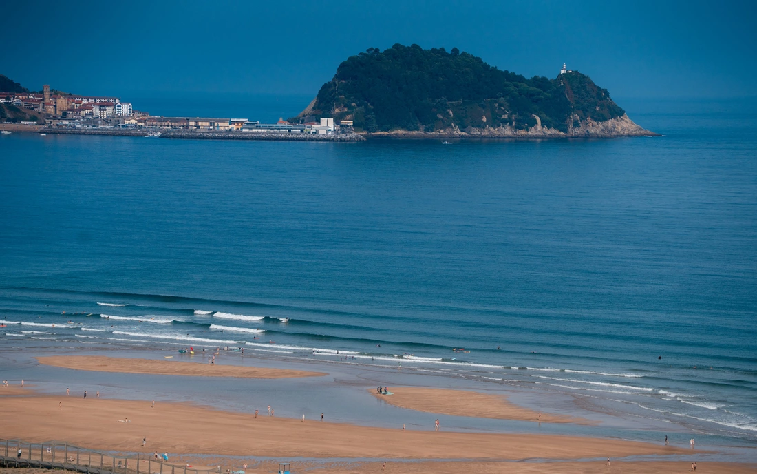 Surfcamp Zarautz Spanien Hausstrand
