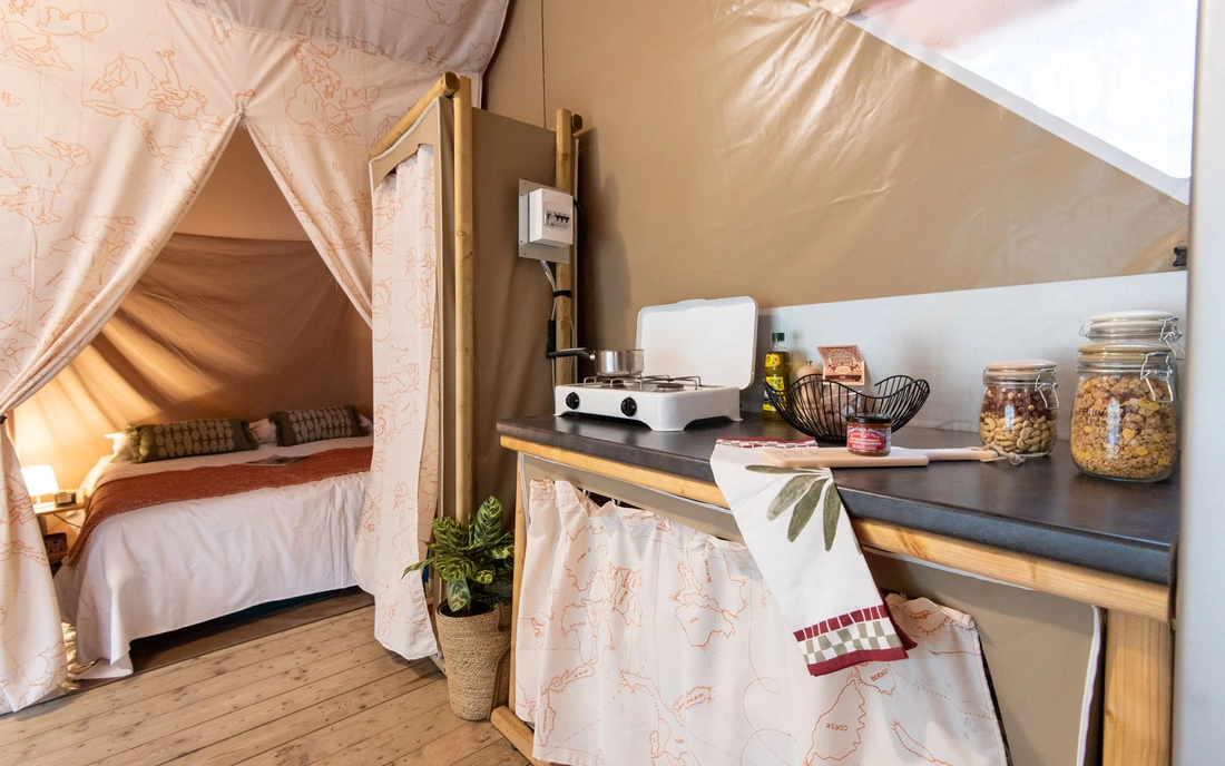 Familien Surfcamp Biscarrosse Safari Zelt