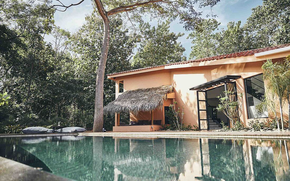 Book surf camps Costa Rica 2022 online