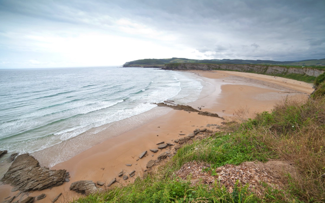 Loredo: unser Swell-Magnet Surfcamp Loredo Spanien Surfspot