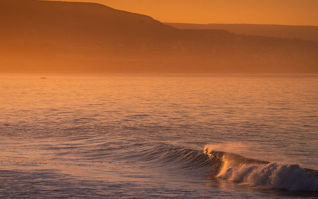 That one wave escaped.