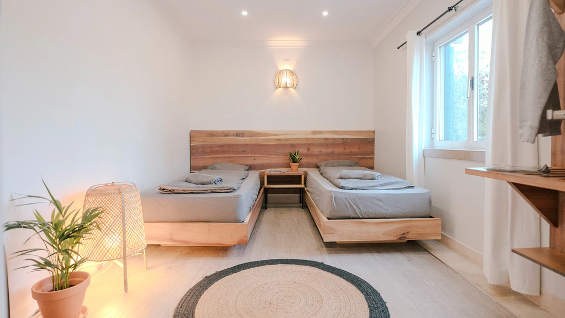 24+ Surfcamp Caparica Portugal Twin Zimmer