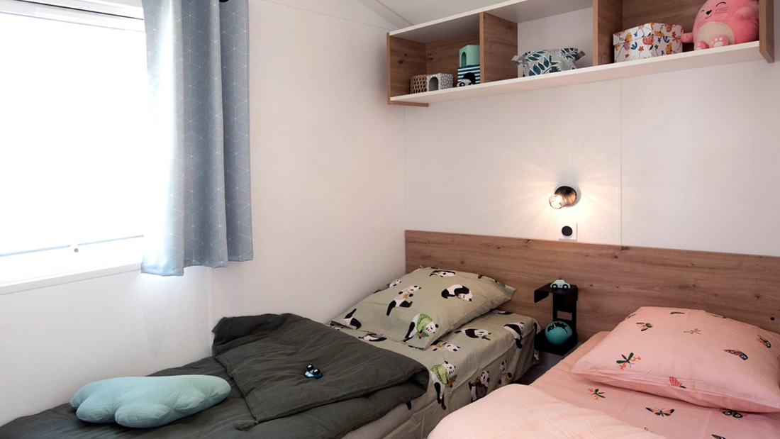 Familien Surfcamp Frankreich Mobile Home Kinderzimmer