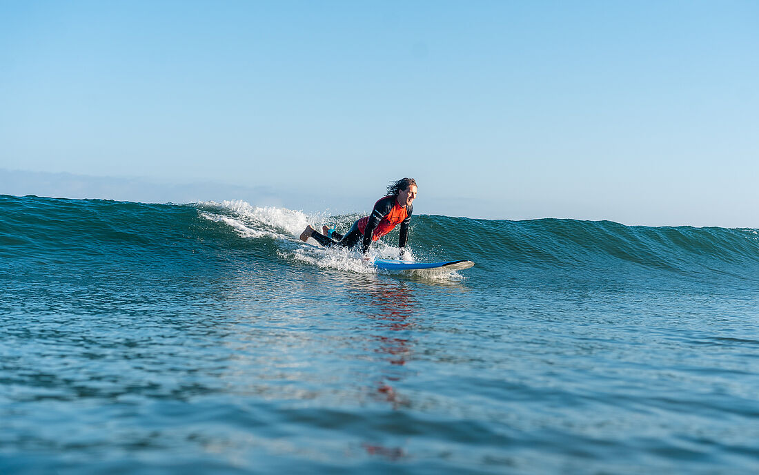 Lerne gr&uuml;ne Wellen zu surfen