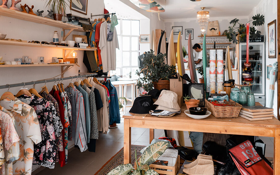 Surf Gear and vacation souvenirs Surfcamp Peniche Portugal shopping