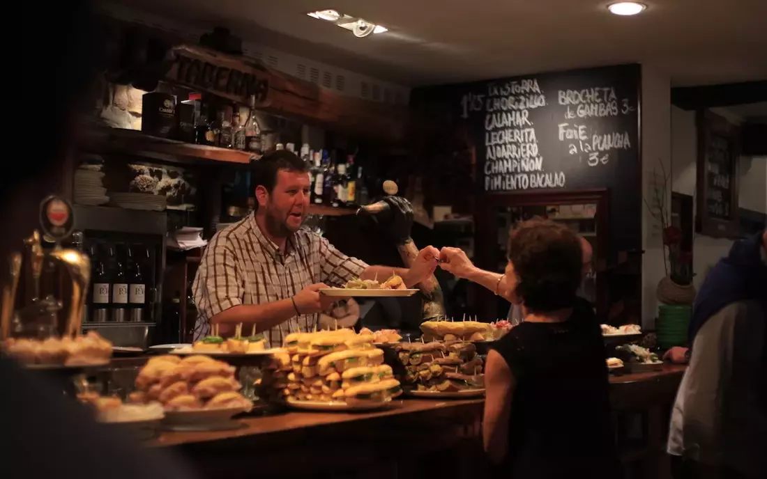 puresurfcamps-surfcamp-zarautz-spanien-ausflug-san-sebastian-tapas