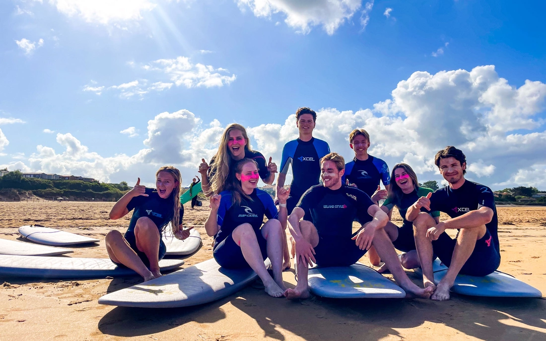 Kleine Gruppen Surfcamp Loredo Spanien Surfen lernen