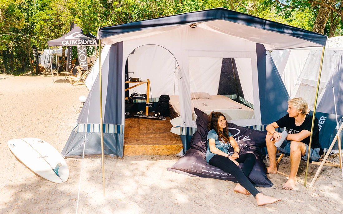 Im Schatten des Vorzeltes chillen