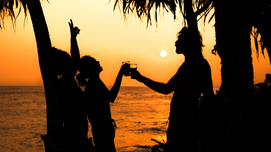 Beachfront Surfcamp Sri Lanka Kathaluwa Cheers