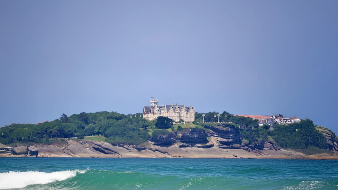 Die Königsburg: Palacio de la Magdalena Surfcamp Loredo Spanien Ausflug Santander Königspalast