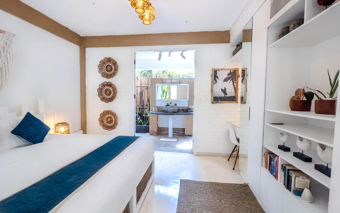 Surfcamp Bali Seminyak Deluxe Doppelzimmer Bad