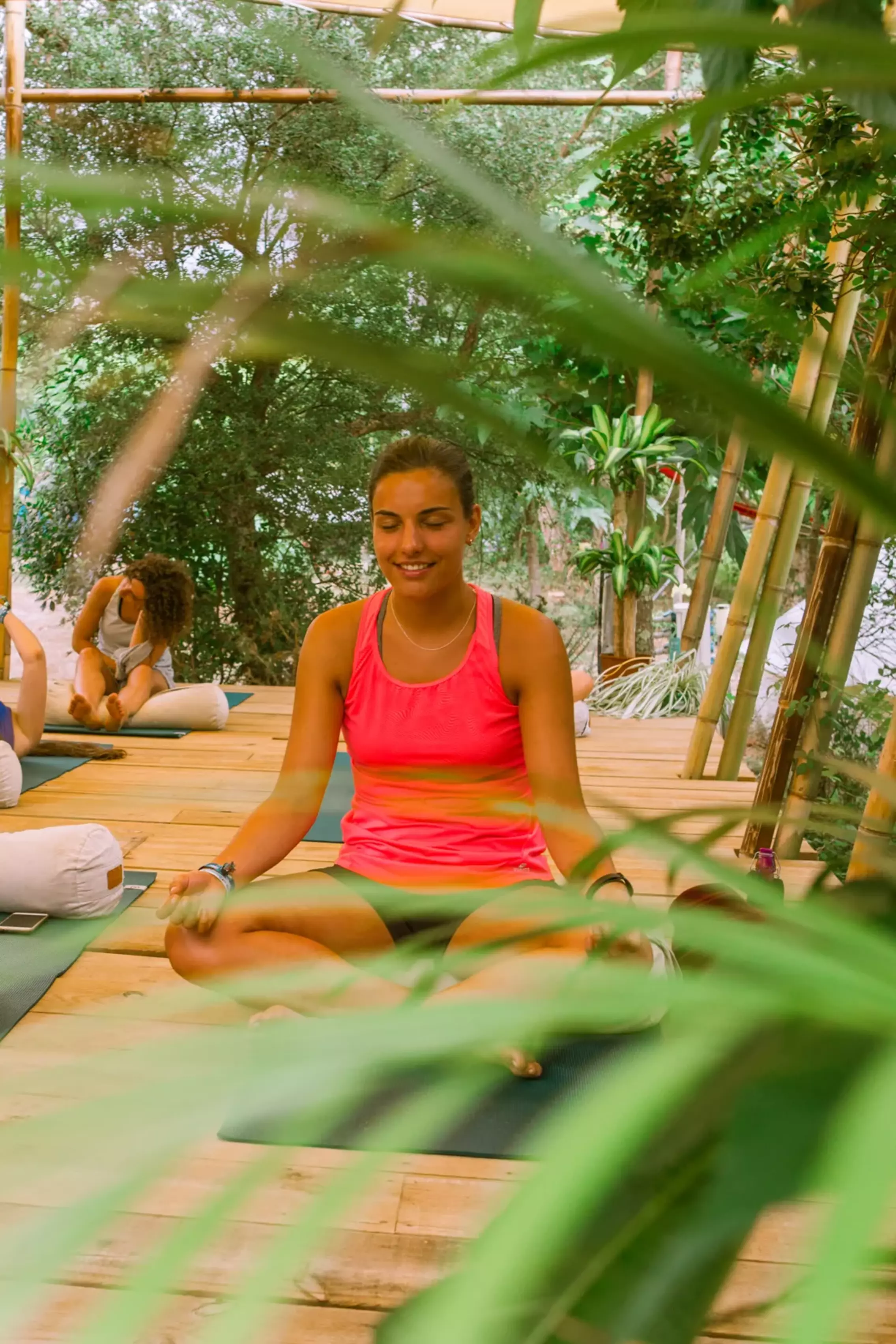 yoga surfcamp oyambre