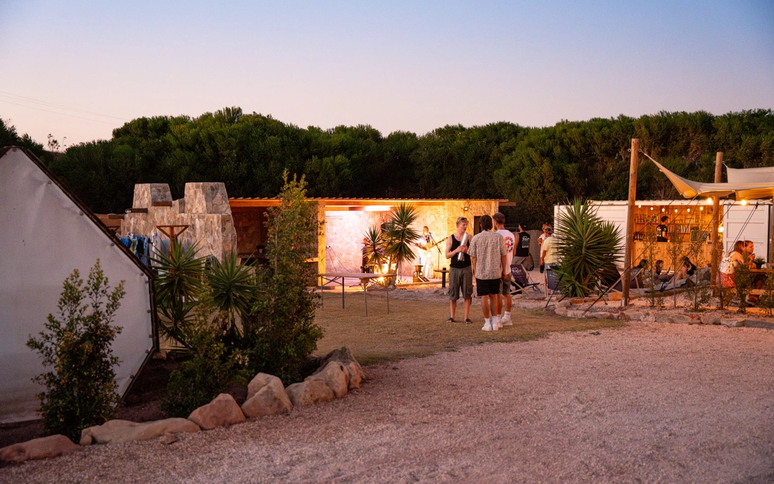 Das Surfcamp Algarve bei Nacht