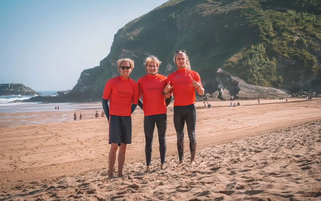 Surfcamp Zarautz Spanien Surflehrer