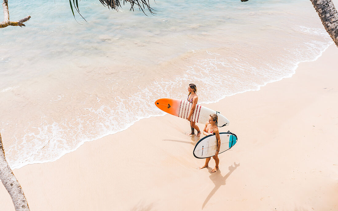 Auch mit Shortboards kannst du hier jeden Tag surfen
