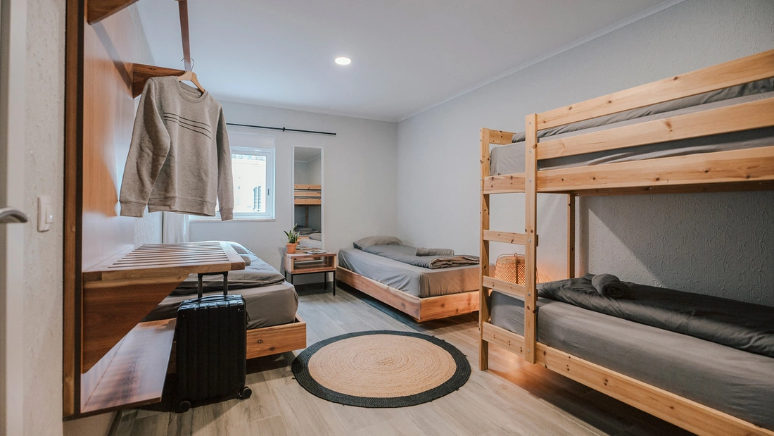 24 Surfcamp Caparica Portugal 4er Zimmer