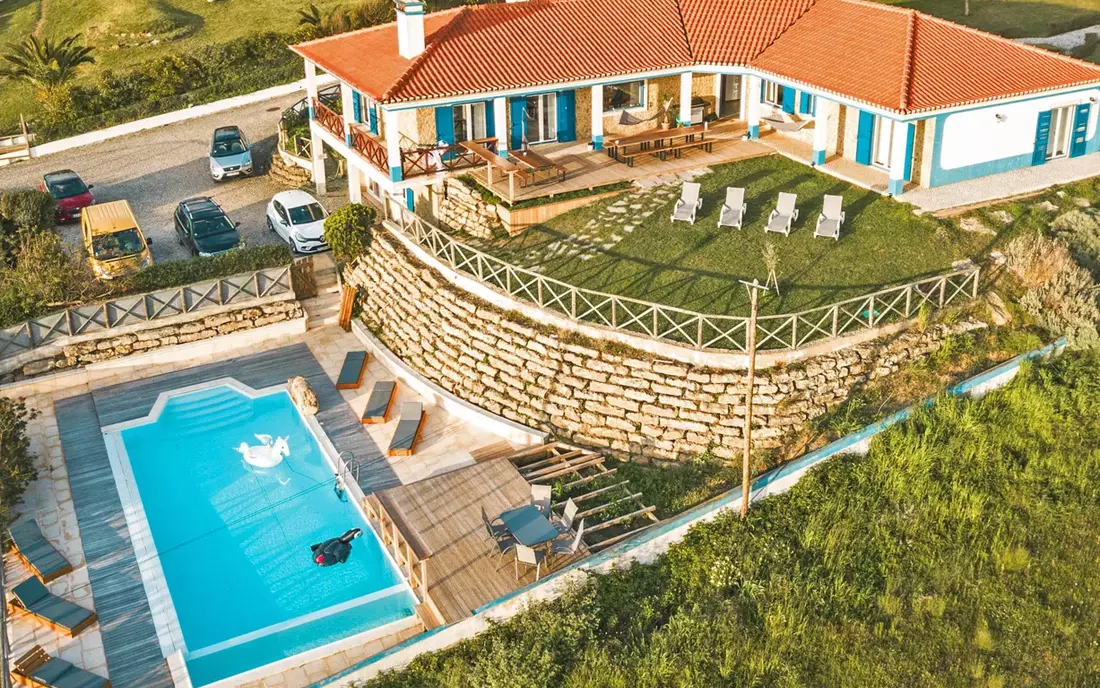 Das wunderschöne Haus mit Pool, Garten und großem Holzdeck - perfekt für Yoga
