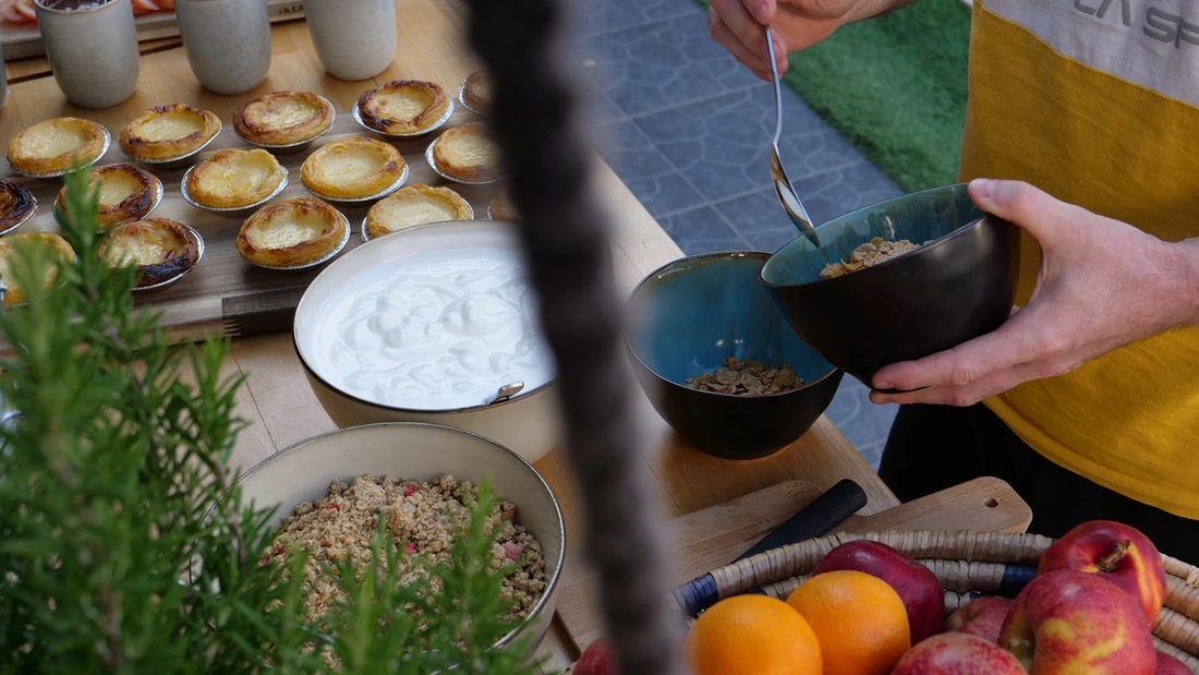 24+ Surfcamp Caparica Portuga Fr&uuml;hst&uuml;ck