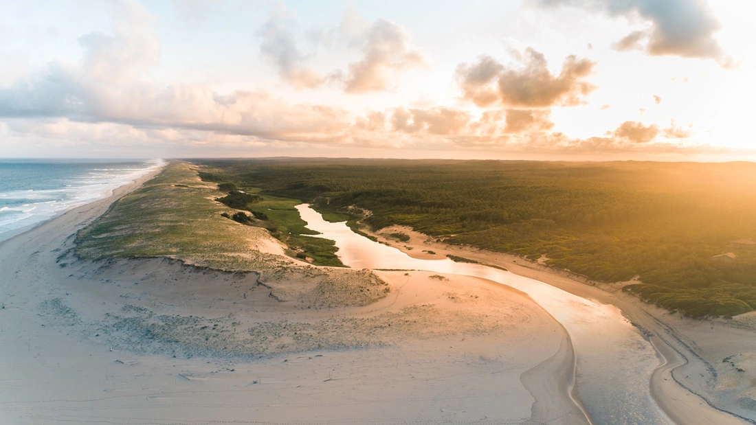 24+ Surfcamp Moliets Frankreich Atlantik Fluss