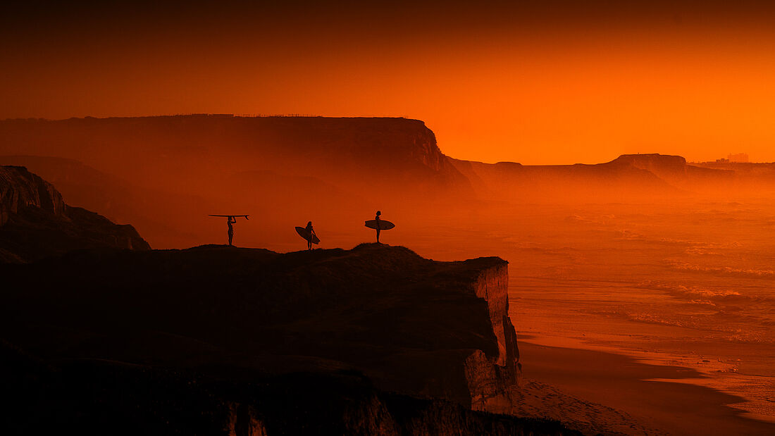 One last look over the cliffs Sunsets at the cliff in the Pure Surf Camp Peniche