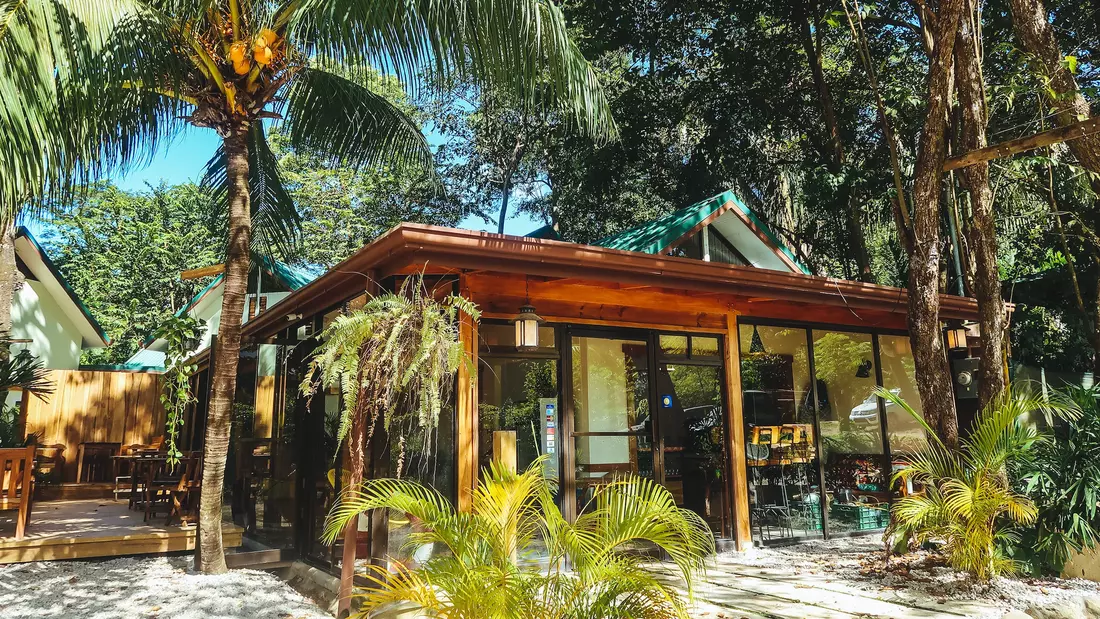 Das Restaurant im Surfcamp Costa Rica Das Restaurant im Surfcamp Costa Rica