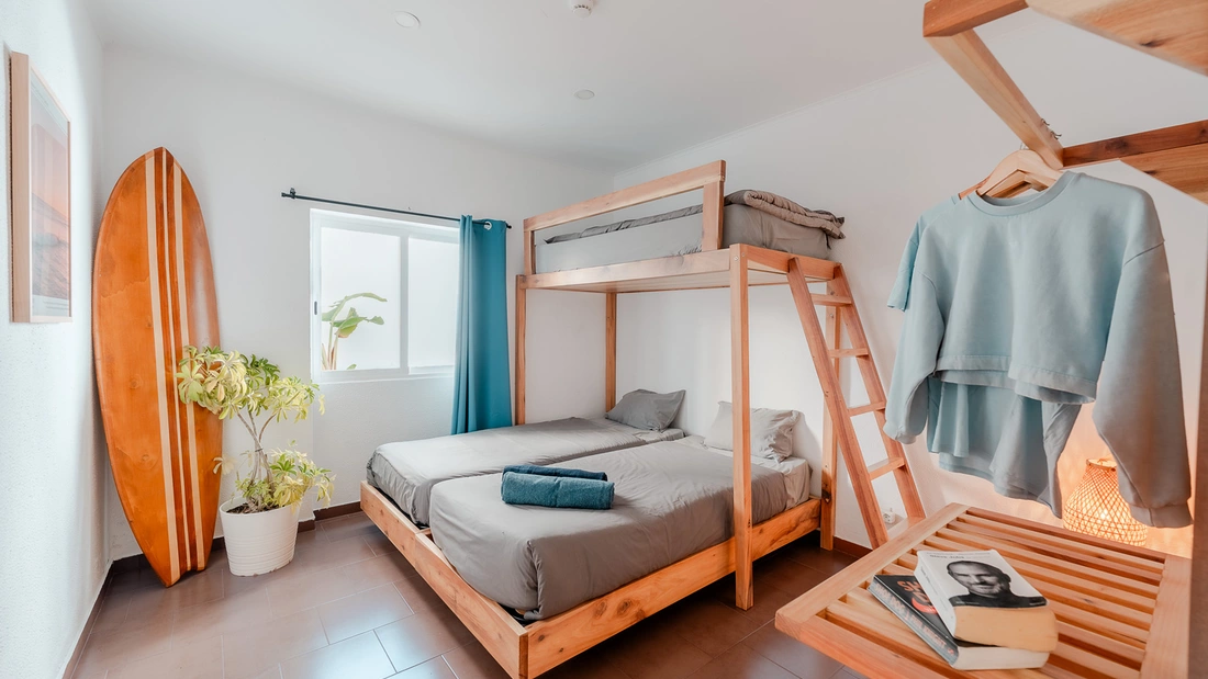 24 Surfcamp Caparica Portugal 3er Zimmer