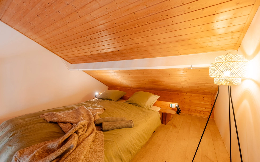 Die Galerie: mit Doppel- oder Einzelbetten Surfcamp Soustons Plage Frankreich Bungalow Galierie Schlafzimmer