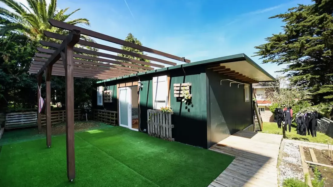 5er Bungalow mit Terrasse & Garten Surfcamp Loredo Spanien Bungalow