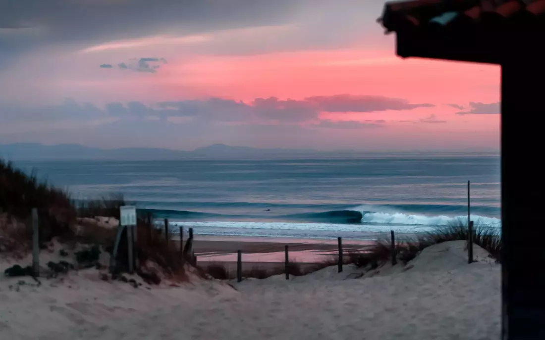 Central location and right on the beach at Les Estagnots