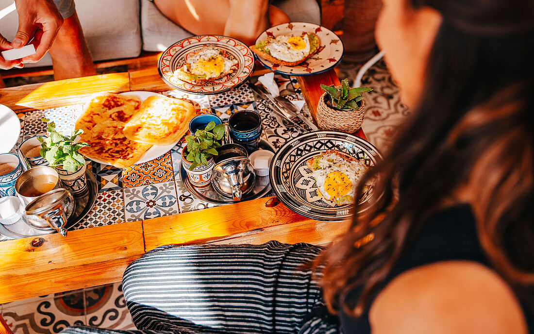 Boutique Surfcamp Marokko Tagine Caf&eacute;