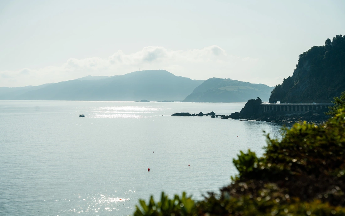 Surfcamp Zarautz Spanien Klippenspringen