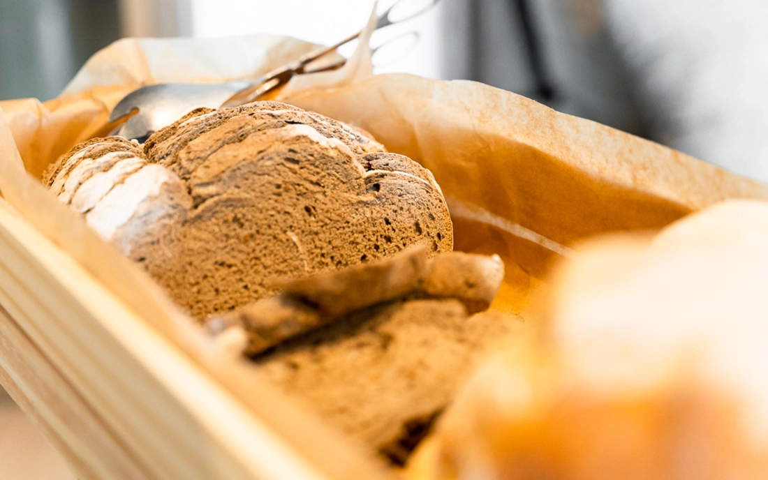 Tägliches Frühstücksbuffet inklusive Surfcamp Loredo Spanien Essensbereich