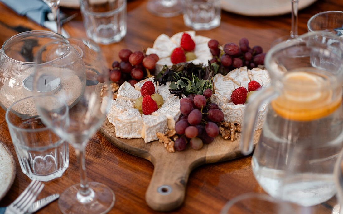 Surflodge Portugal Wein und K&auml;se