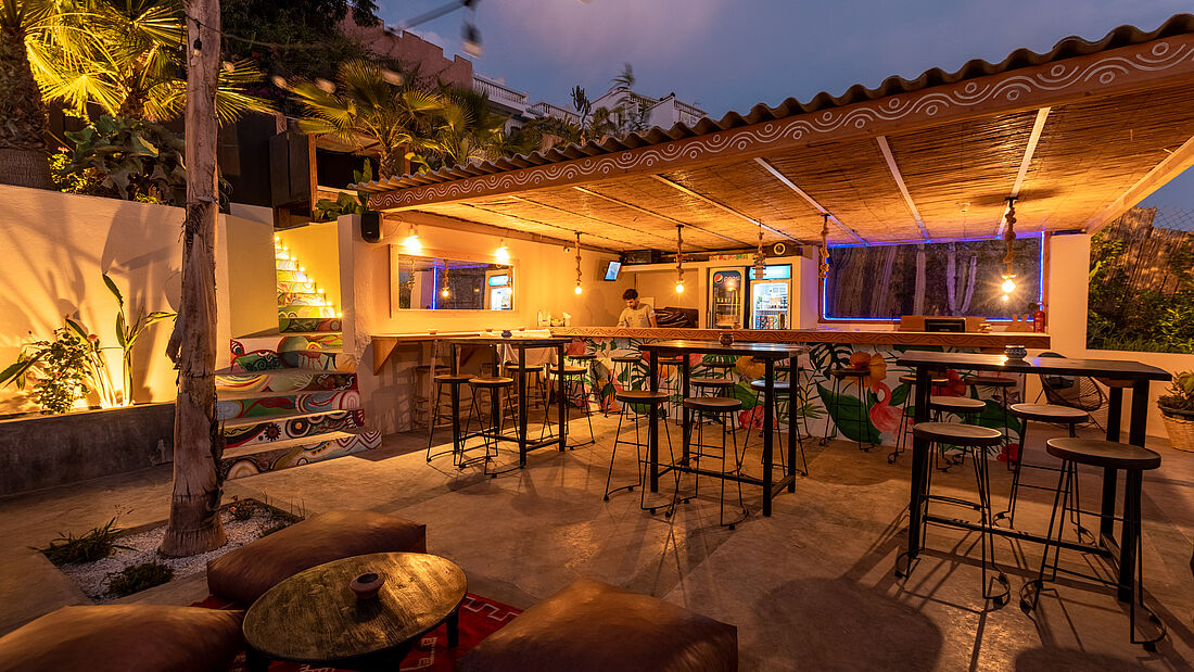 The pool bar directly in the Sea View Surfcamp Morocco