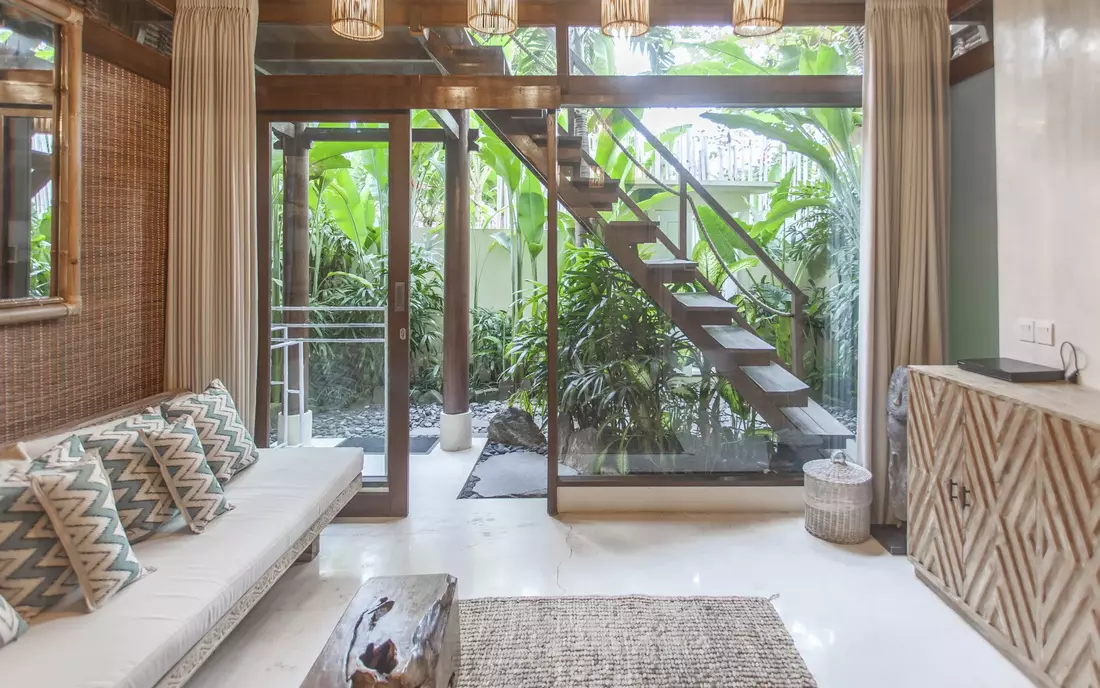 Private Lounge for the Deluxe Dorm