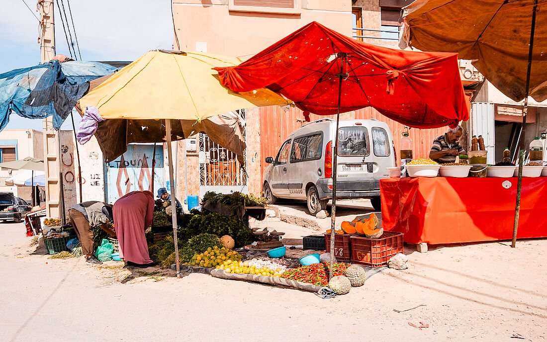 The market is all about colors.