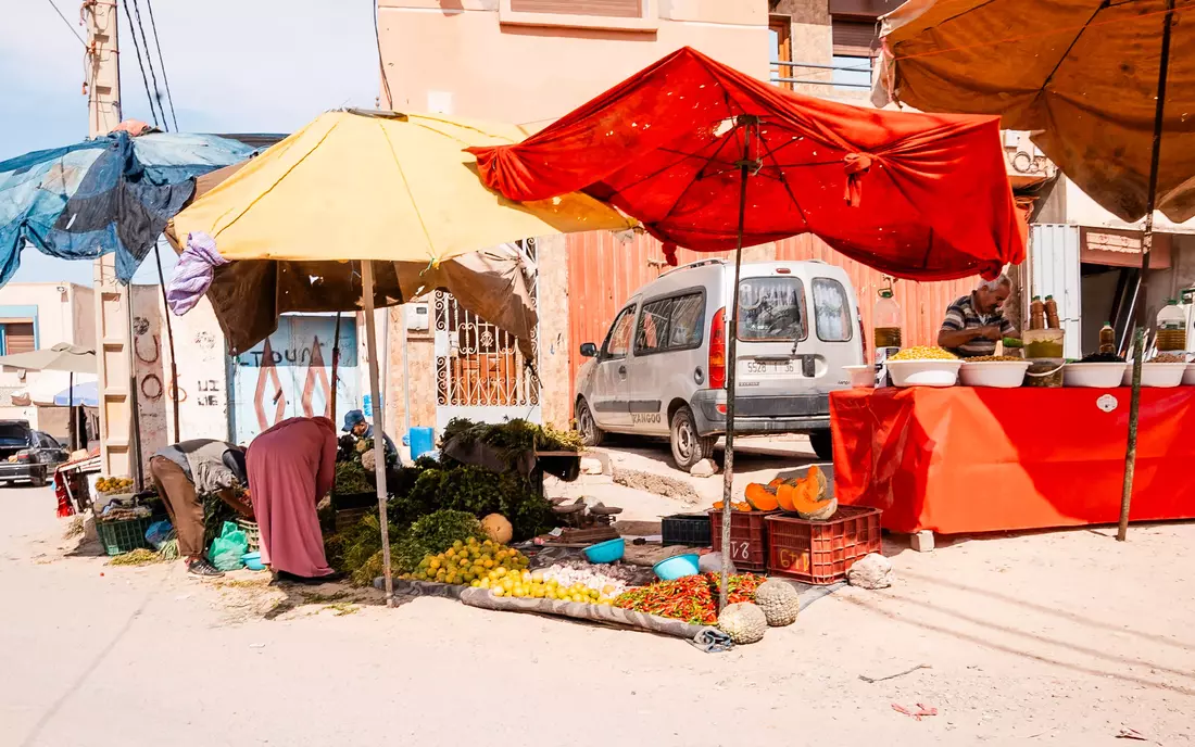 The market is all about colors.
