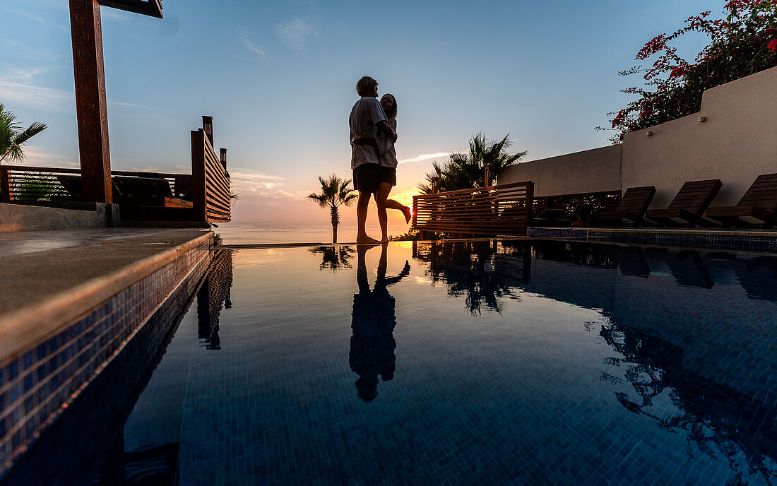 Share a perfect evening with your loved one.