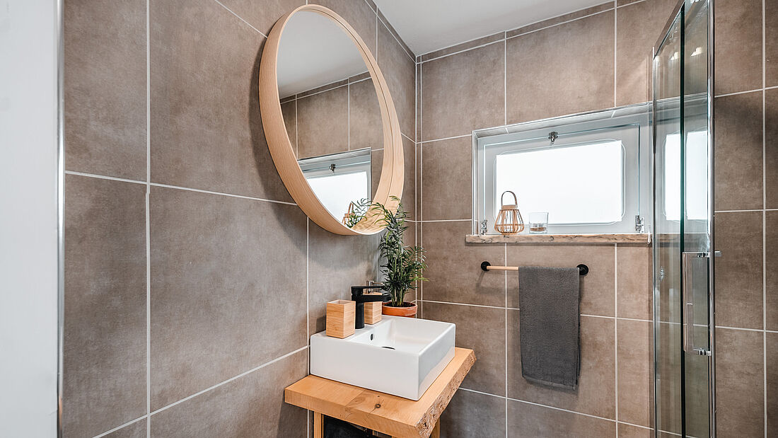 Newly renovated, cozy and functional bathroom pure surf camp peniche apartment accommodation