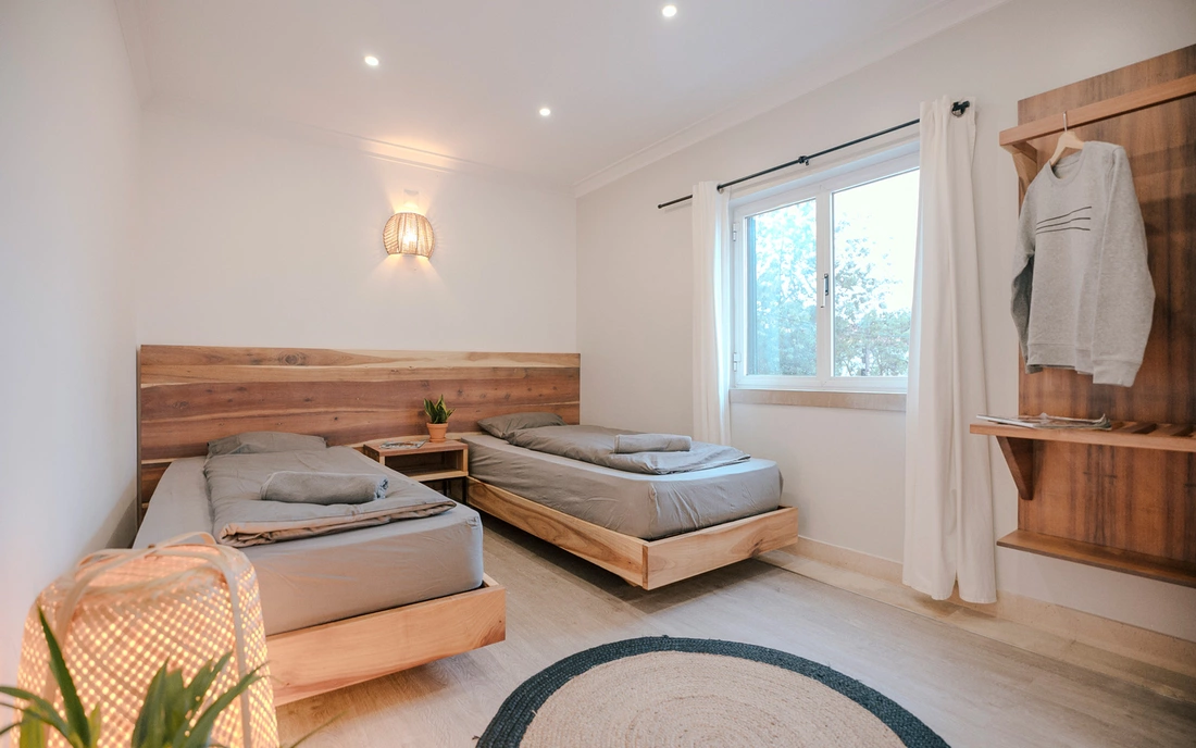 24+ Surfcamp Caparica Portugal