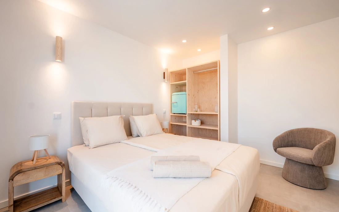 NEUE Doppelzimmer im neu gebauten Camp-Gebäude Doppelzimmer Surfcamp Algarve Raposeira