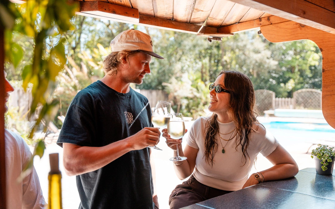 Surfcamp Soustons Plage Frankreich Poolbar Drinks