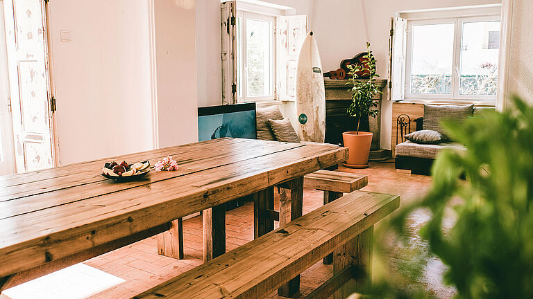 nachhaltigkeit-eco-friendly-refurbished-tisch-tische-möbel-natur