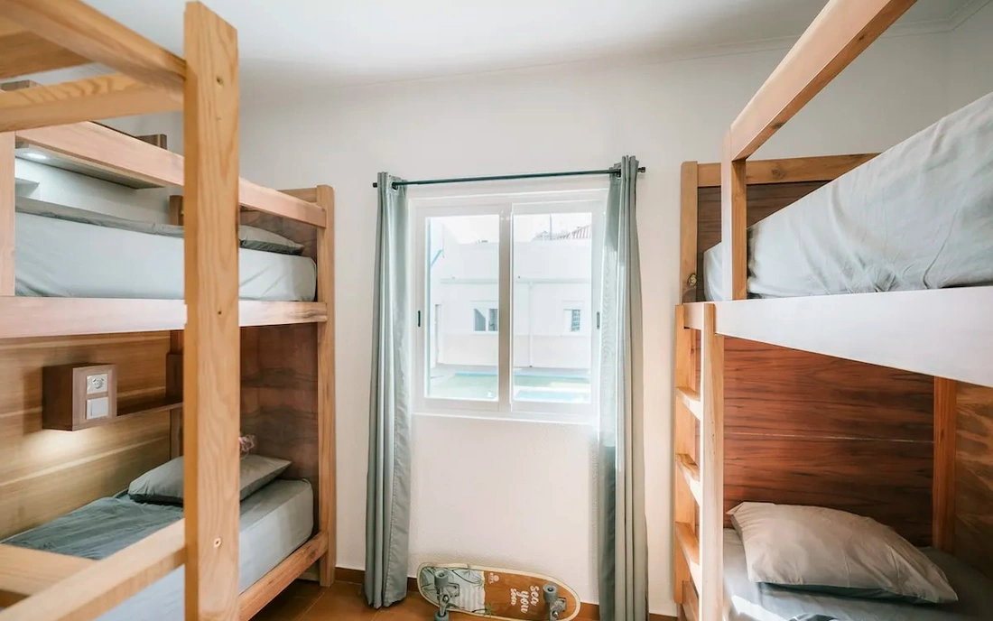 24 Surfcamp Caparica Portugal Dorm
