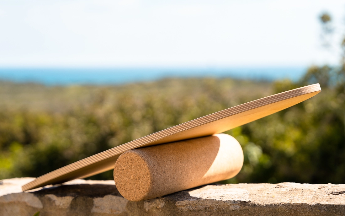 Balance Board aus Holz mit Korkrolle Balance Board mit Korkrolle für Surfer