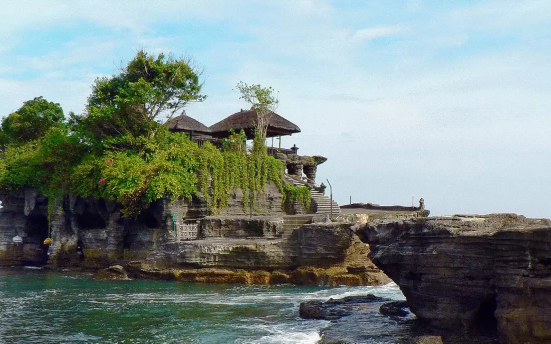 Surf Camp Seminyak Tannah Lot Bali