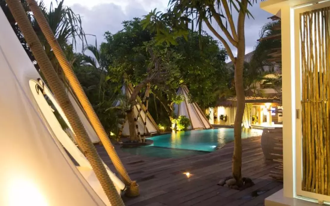 Surf Camp Seminyak Tipi